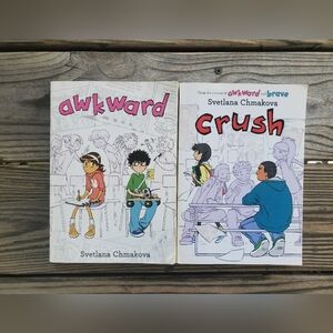 📚2-PACK BUNDLE📚 Svetlana Chmakova Books